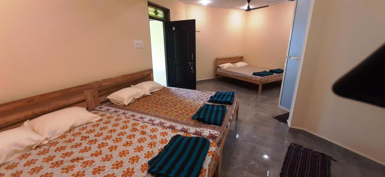 Godwill Kimo Guest House Seraulim Madgaon Exteriör bild
