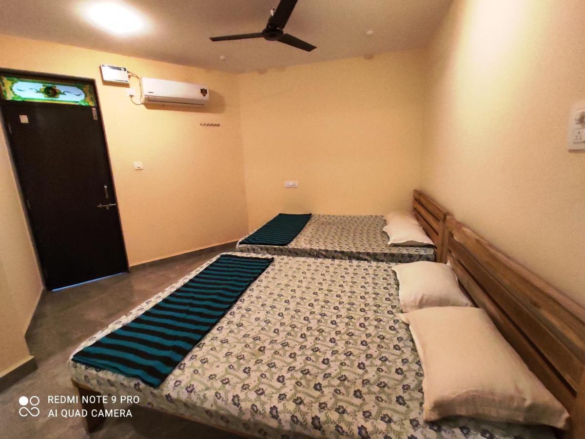 Godwill Kimo Guest House Seraulim Madgaon Exteriör bild