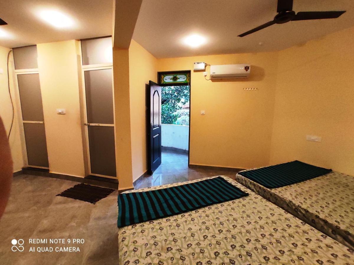 Godwill Kimo Guest House Seraulim Madgaon Exteriör bild