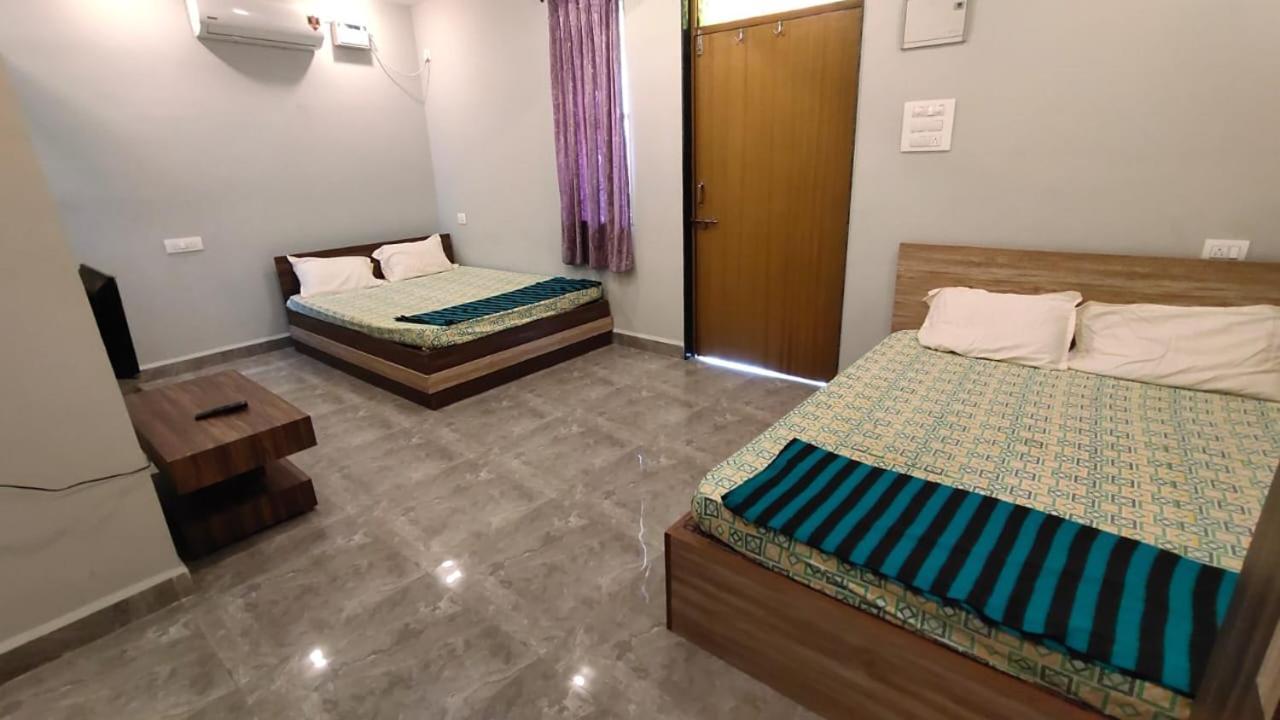 Godwill Kimo Guest House Seraulim Madgaon Exteriör bild