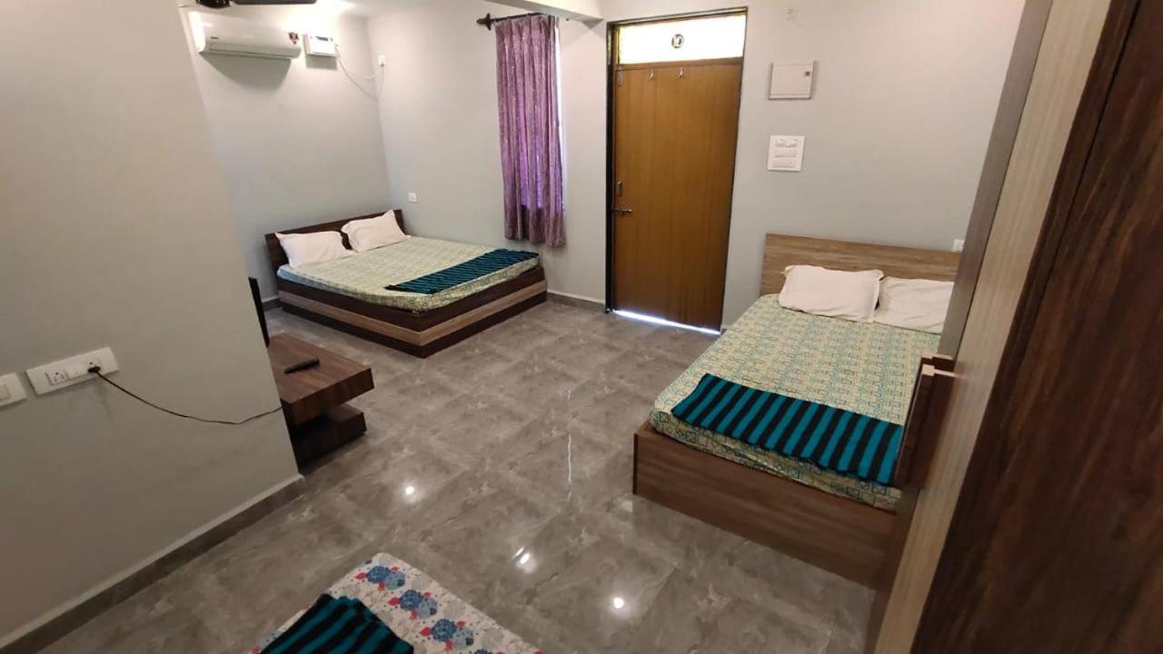 Godwill Kimo Guest House Seraulim Madgaon Exteriör bild