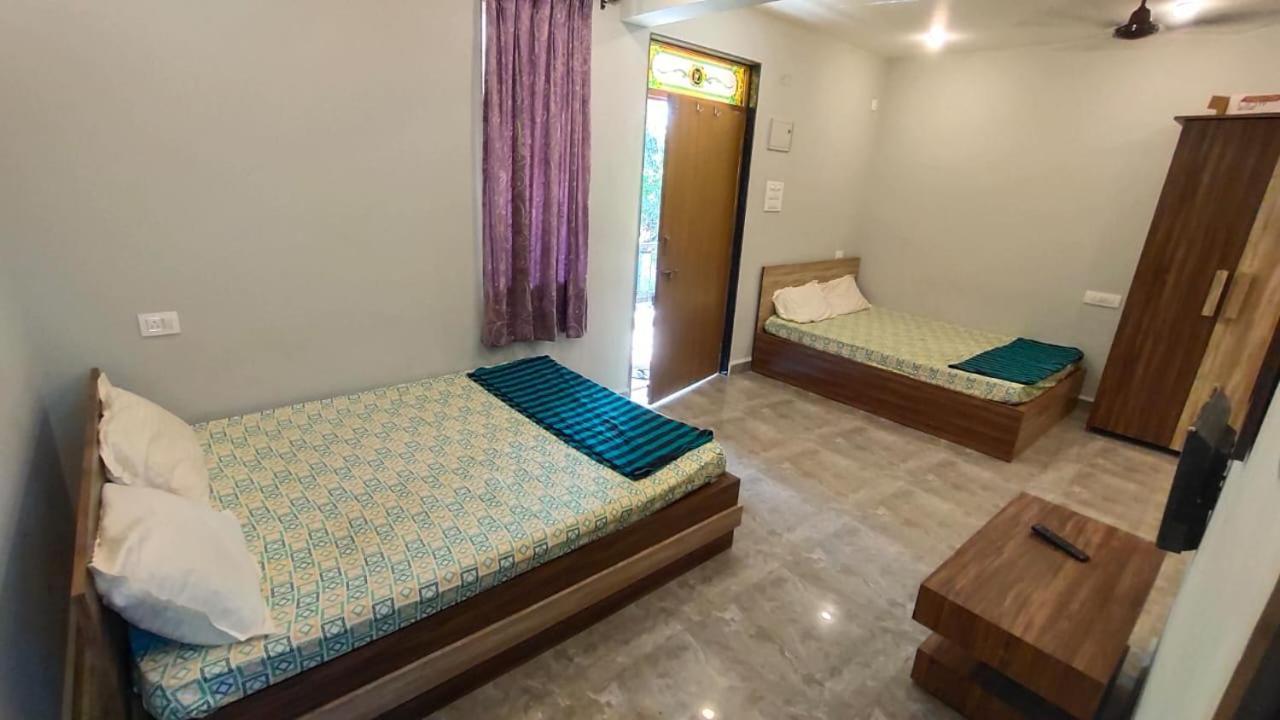Godwill Kimo Guest House Seraulim Madgaon Exteriör bild
