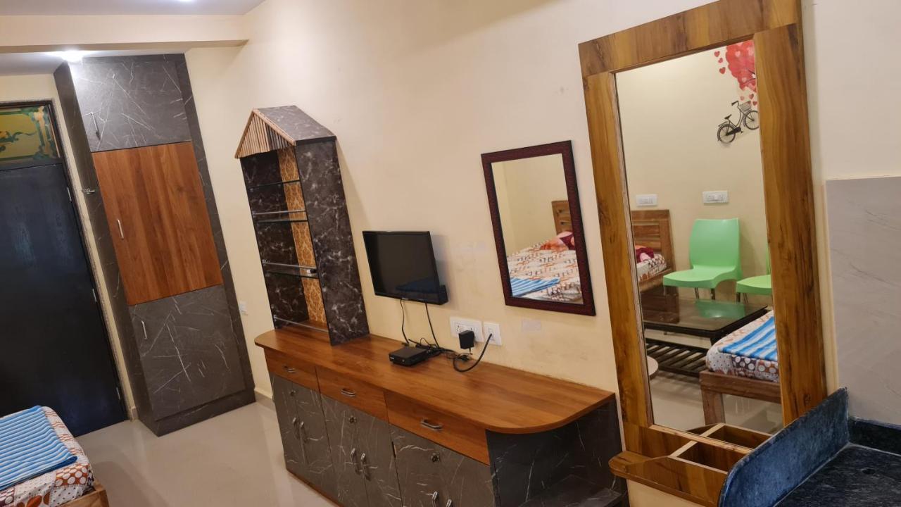 Godwill Kimo Guest House Seraulim Madgaon Exteriör bild