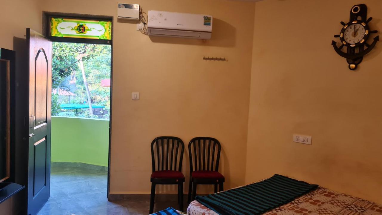 Godwill Kimo Guest House Seraulim Madgaon Exteriör bild