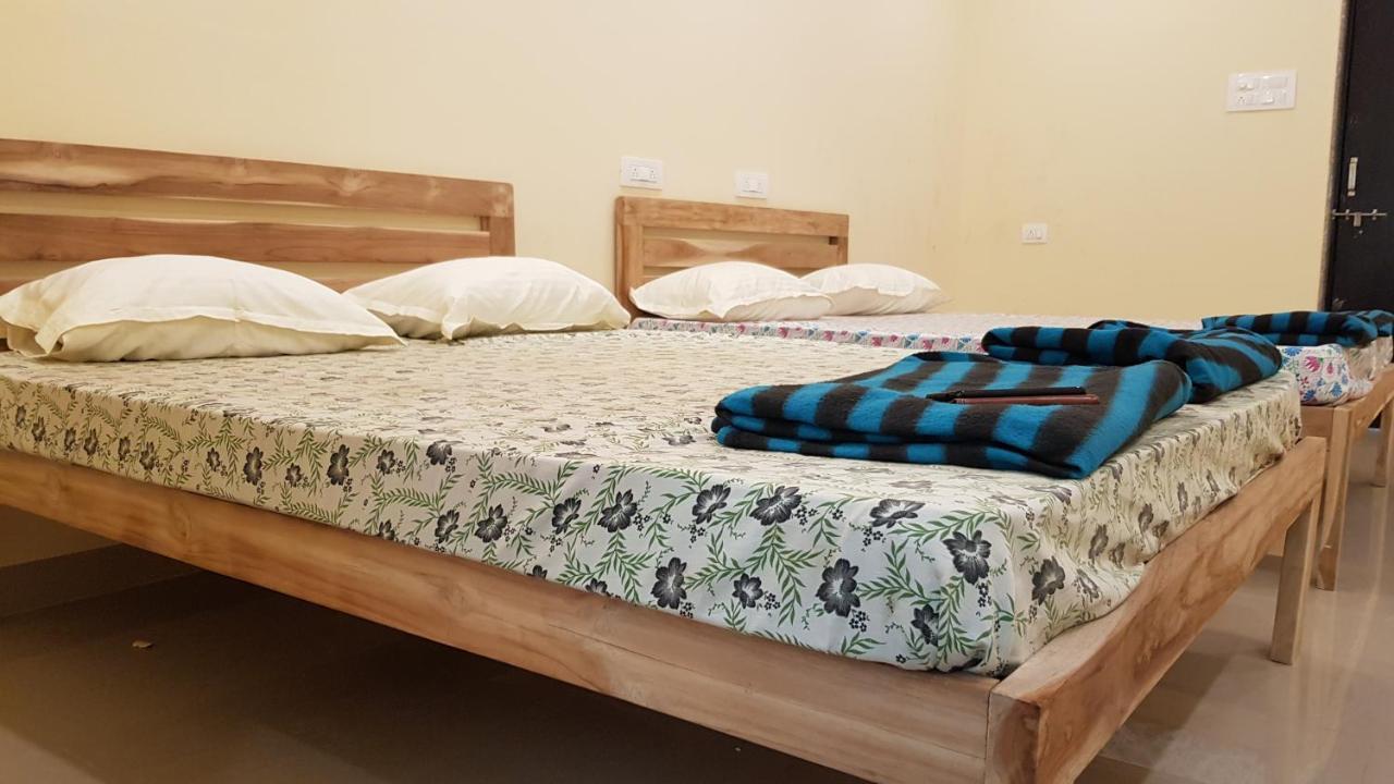 Godwill Kimo Guest House Seraulim Madgaon Exteriör bild