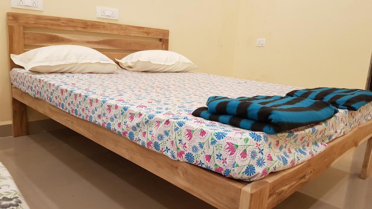 Godwill Kimo Guest House Seraulim Madgaon Exteriör bild